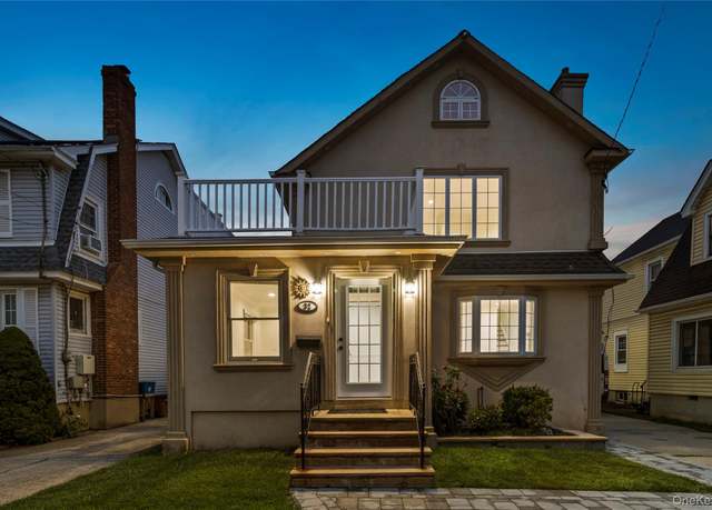 Property at 32 Florence Ave, Hempstead, NY 11550, 3 beds, 3 baths