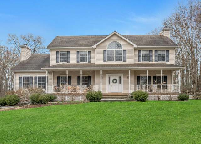 Property at 13 Laurie Ln, South Salem, NY 10590, 3 beds, 2.5 baths