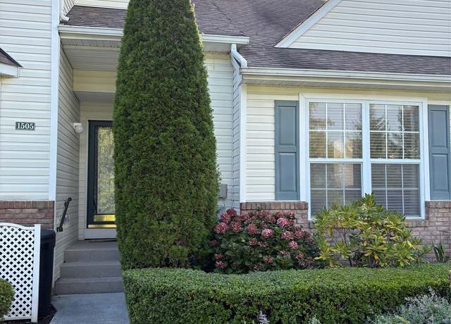 Property at 1506 Nicole Dr, Port Jefferson Station, NY 11776, 1 bed, 1.5 baths
