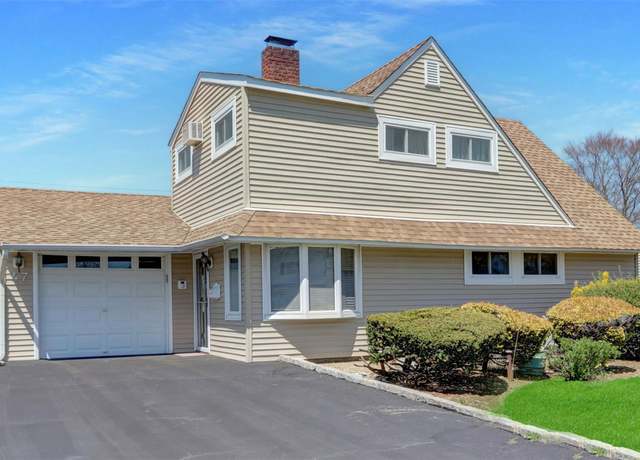 Property at 47 Elves Ln, Levittown, NY 11756, 3 beds, 2 baths
