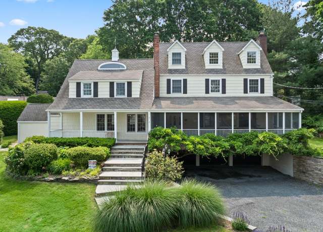 Property at 2 Valley Dr, Huntington Bay, NY 11743, 5 beds, 3 baths