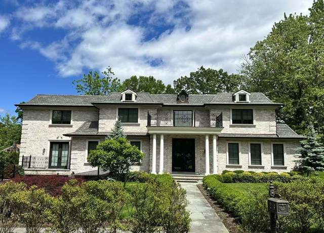 Property at 45 Walters Pl, Great Neck, NY 11023, 6 beds, 7 baths