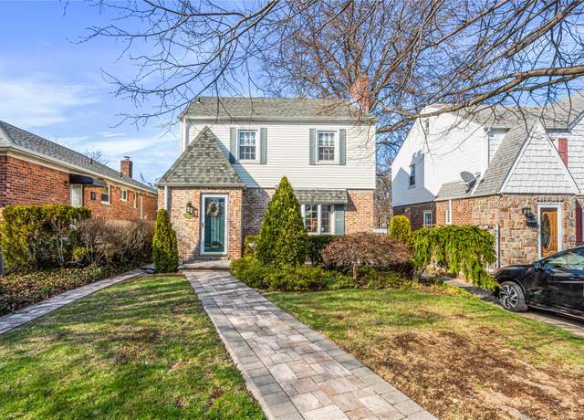 Property at 163-33 15th Dr, Whitestone, NY 11357, 3 beds, 1.5 baths