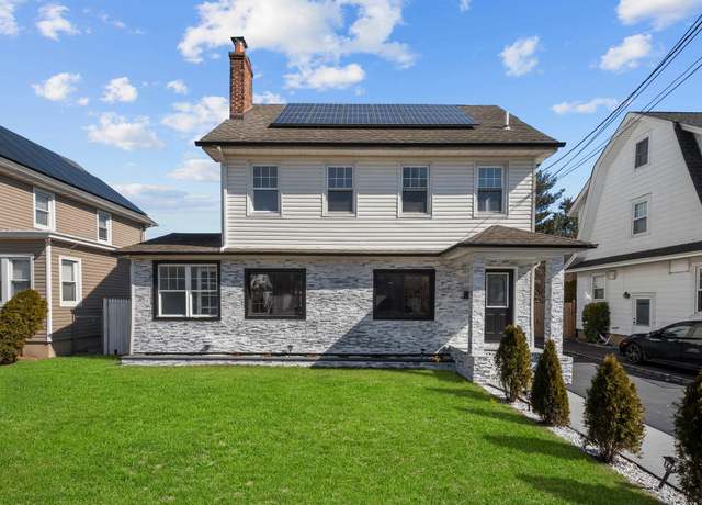 Property at 29 Parsons Dr, Hempstead, NY 11550, 4 beds, 2.5 baths