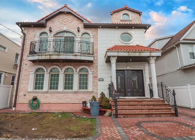 Property at 13208 95th Ave, Richmond Hill, NY 11419, 6 beds, 4 baths