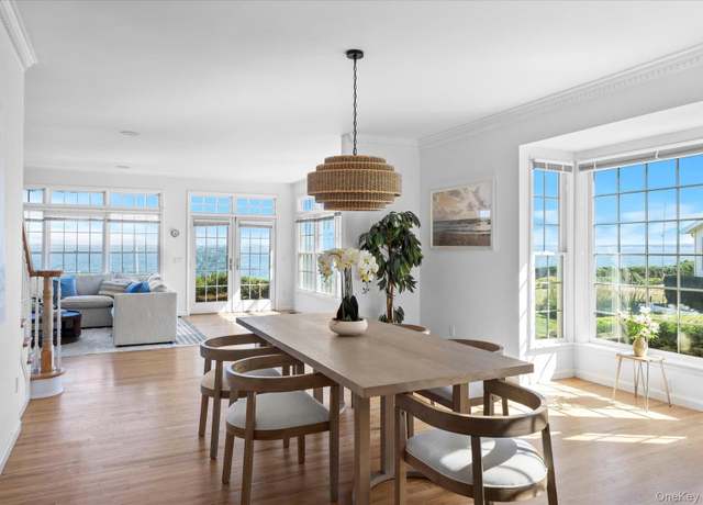 Property at 7020 Great Peconic Bay Blvd, Laurel, NY 11948, 3 beds, 2.5 baths