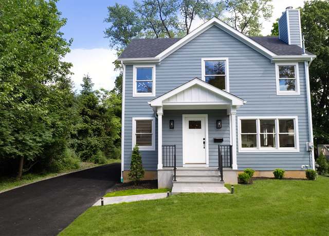 Property at 12 Observatory Dr, Croton-on-hudson, NY 10520, 3 beds, 3.5 baths
