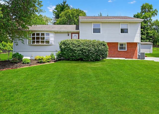 Property at 5 Verplanck Ave, Hopewell Junction, NY 12533, 4 beds, 2 baths