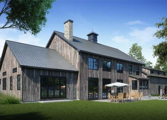 Property at 18625 Main Rd, Mattituck, NY 11952, 4 beds, 5 baths