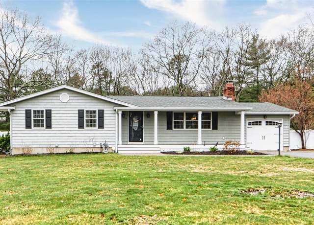 Property at 80 Ohio Ave, Medford, NY 11763, 3 beds, 2 baths