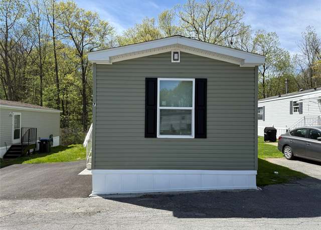 Property at 3146 Route 9W Unit 7A, New Windsor, NY 12553, 2 beds, 2 baths