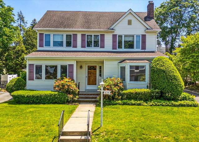 Property at 84 Hillcrest Ave, Manhasset, NY 11030, 4 beds, 3.5 baths