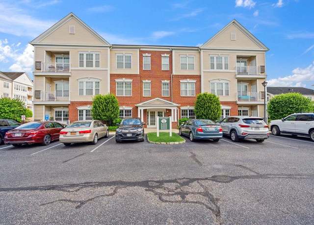 Property at 1523 Finch Ln, Central Islip, NY 11722, 2 beds, 2 baths