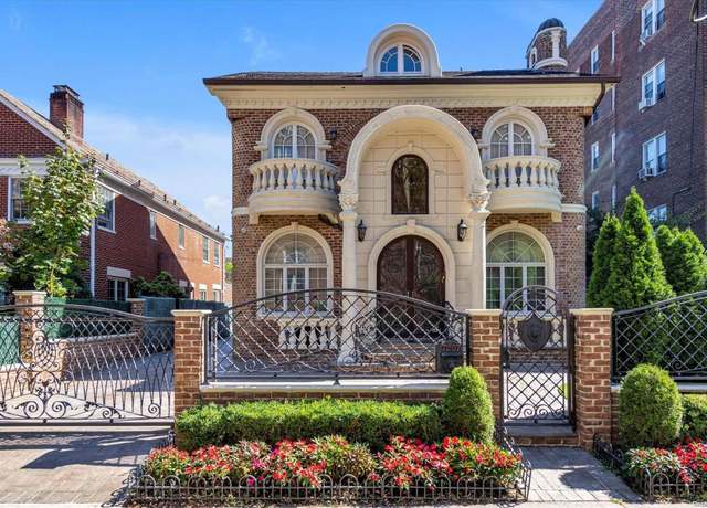 Property at 72-07 112th St, Forest Hills, NY 11375, 4 beds, 4.5 baths