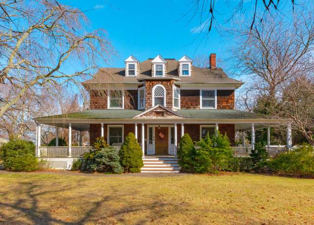 Property at 49 S Bay Ave, Islip, NY 11751, 8 beds, 3.5 baths