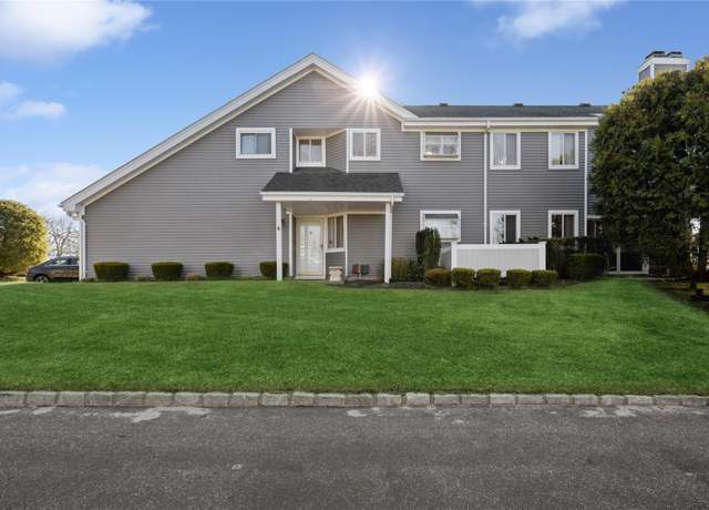 Property at 414 Lindsay Ln, Moriches, NY 11955, 2 beds, 2 baths