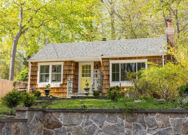 Property at 65 Hollow Rd, Stony Brook, NY 11790, 2 beds, 1 bath
