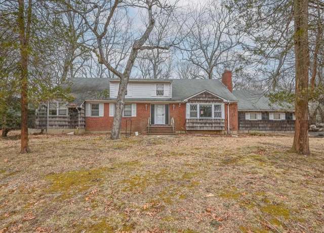 Property at 1946 Vincent Ln, Muttontown, NY 11791, 6 beds, 4 baths