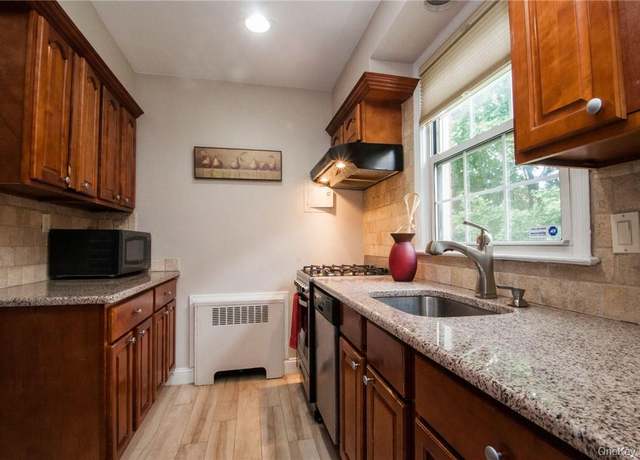 Property at 111 N Broadway Unit D5, White Plains, NY 10603, 1 bed, 1 bath