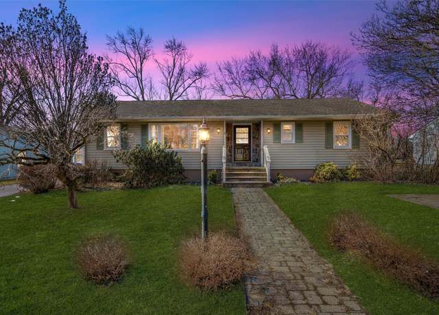 Property at 5 Duggan Ln, Goshen, NY 10924, 3 beds, 2 baths