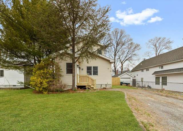 Property at 54 Blythe Rd, Ronkonkoma, NY 11779, 2 beds, 1.5 baths