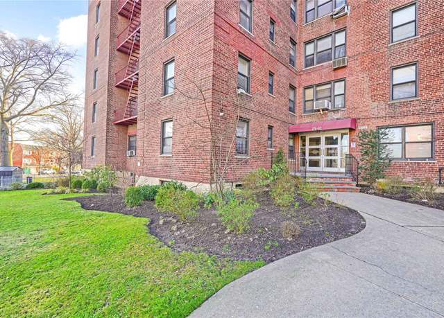 Property at 25-11 Union St Unit 2G, Flushing, NY 11354, 1 bed, 1 bath