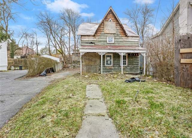 Property at 139 Bedford Rd, Pleasantville, NY 10570, 4 beds, 3 baths