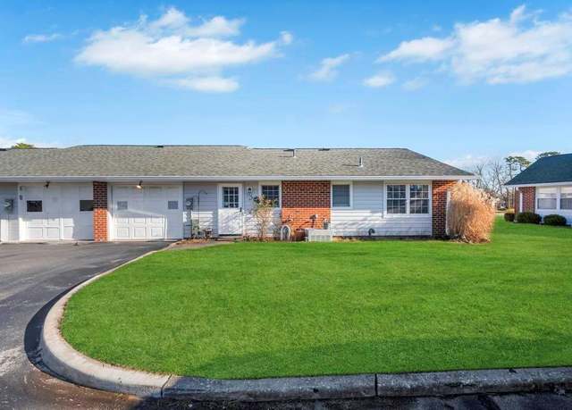 Property at 156 Falmouth Ct Unit A, Ridge, NY 11961, 2 beds, 1 bath