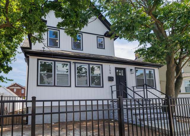 Property at 12-99 Brunswick Ave, Far Rockaway, NY 11691, 5 beds, 3.5 baths