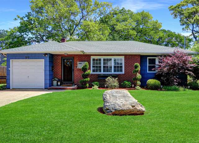 Property at 77 N Prospect Ave, Patchogue, NY 11772, 3 beds, 1 bath