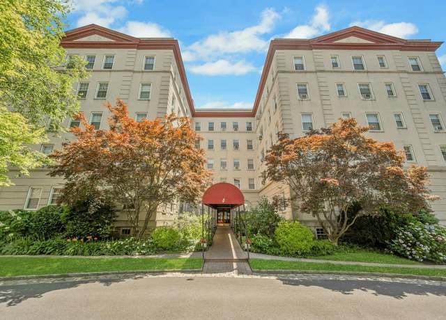 Property at 4 Park Ln Unit 4F, Mount Vernon, NY 10552, 2 beds, 2 baths