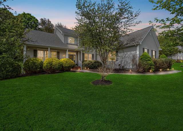 Property at 197 Country Club Rd, Hopewell Junction, NY 12533, 3 beds, 2.5 baths