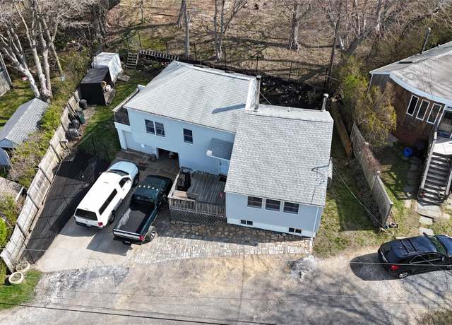 Property at 143 Tuthill Rd, Montauk, NY 11954, 3 beds, 2 baths