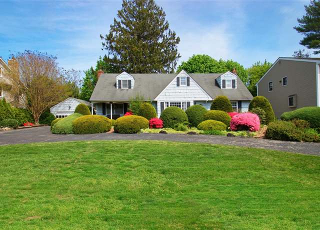 Property at 217 Whitehall Blvd, Garden City, NY 11530, 6 beds, 3 baths