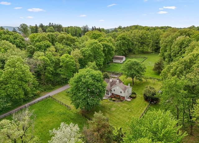 Property at 11 Larchmont Dr, Hopewell Junction, NY 12533, 3 beds, 2 baths