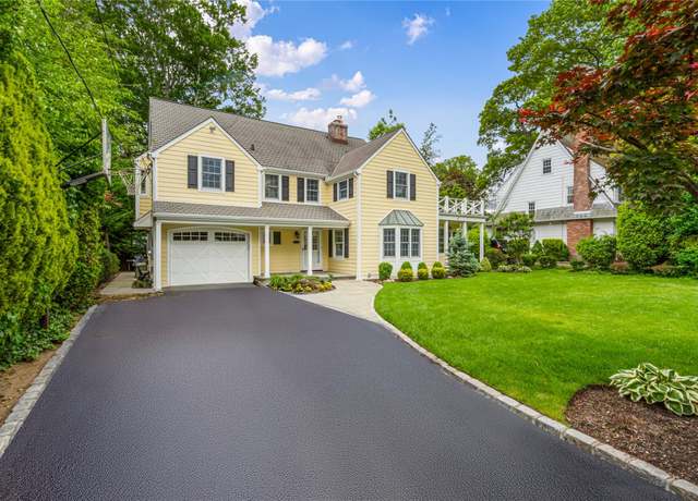 Property at 74 Eakins Rd, Manhasset, NY 11030, 4 beds, 2.5 baths