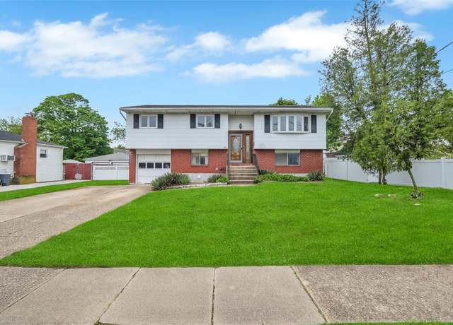 Property at 65 Cedar Ct, Copiague, NY 11726, 4 beds, 2 baths