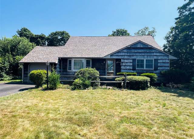 Property at 16 Washington St, Sayville, NY 11782, 4 beds, 2 baths