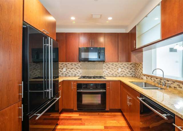 Property at 175 Huguenot St #1607, New Rochelle, NY 10801, 2 beds, 2.5 baths