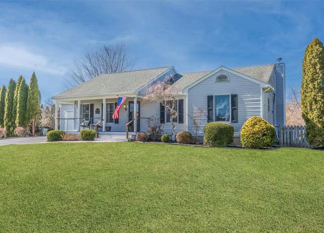 Property at 12 Seril Ct, Riverhead, NY 11901, 3 beds, 3 baths