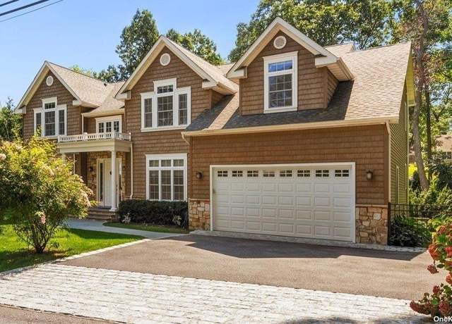 Property at 896 Hilltop Rd, Oyster Bay, NY 11771, 4 beds, 4.5 baths