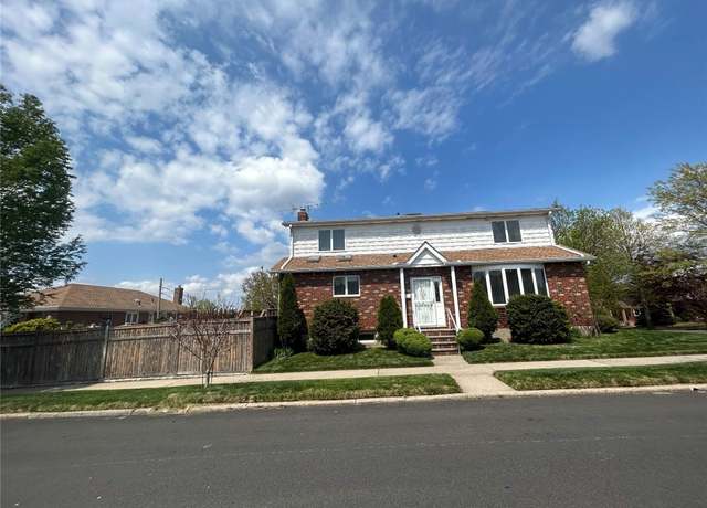 Property at 24-44 163rd St, Whitestone, NY 11357, 3 beds, 2.5 baths