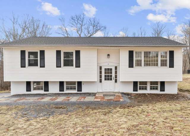 Property at 41 Martin Rd, Hopewell Junction, NY 12533, 3 beds, 2 baths
