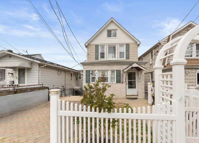 Property at 3169 Fairmount Ave, Bronx, NY 10465, 5 beds, 3.5 baths