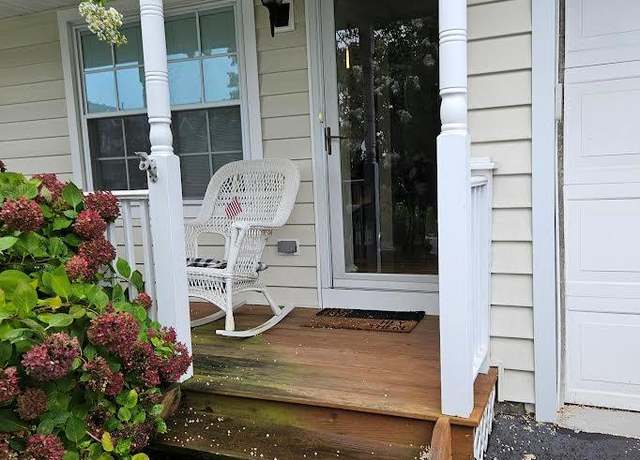 Property at 9 Sunwood Cir, Central Islip, NY 11722, 2 beds, 1.5 baths