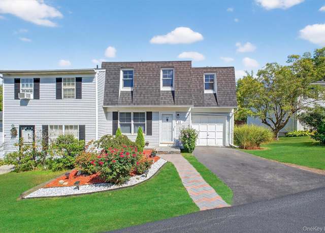 Property at 33 Aspen Ct, Fishkill, NY 12524, 3 beds, 2.5 baths