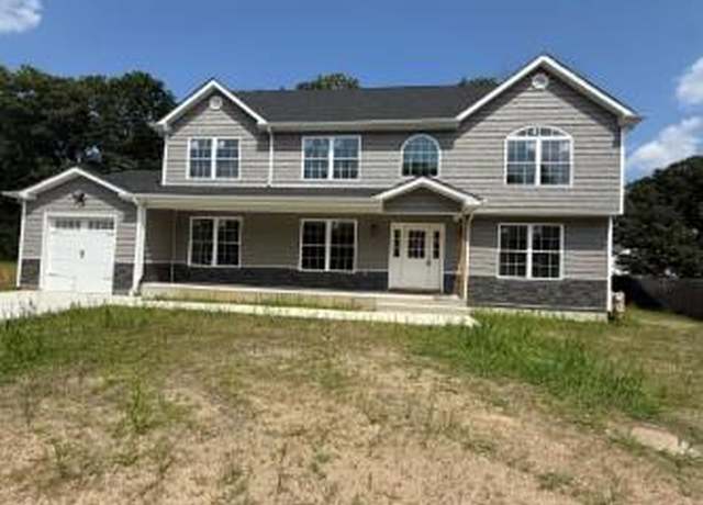 Property at 153 Calebs Path, Brentwood, NY 11717, 6 beds, 3 baths