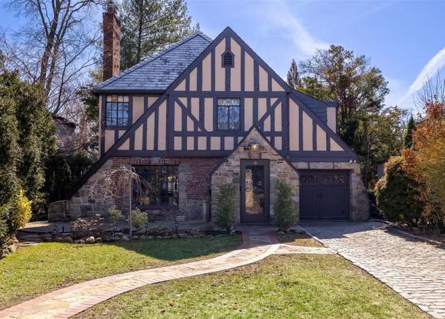 Property at 58 E Strathmore Ln, Rockville Centre, NY 11570, 3 beds, 2.5 baths
