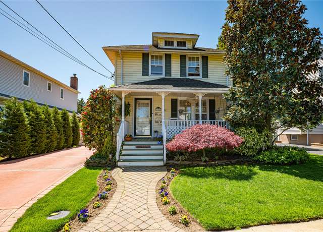 Property at 405 Linden St, Bellmore, NY 11710, 4 beds, 2.5 baths