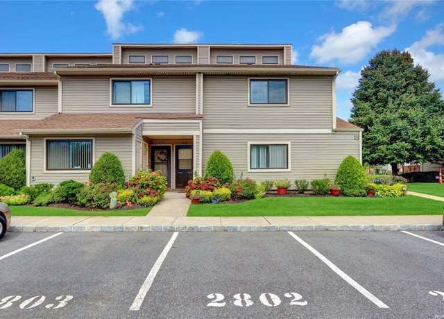 Property at 100 Daly Blvd #2804, Oceanside, NY 11572, 1 bed, 1.5 baths